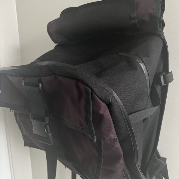 Mission Workshop Vandal Waterproof Backpack Rucksack - Purple Burgundy - Picture 4 of 6